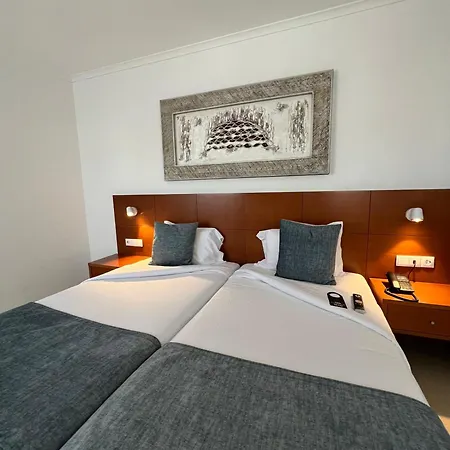 Be One Hotel Caldas Da Rainha - By Mhmb Hospitality Отель Калдаш-да-Раинья