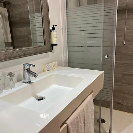 Be One Hotel Caldas Da Rainha - By Mhmb Hospitality Отель Калдаш-да-Раинья