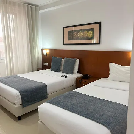 Отель Be One Hotel Caldas Da Rainha - By Mhmb Hospitality 3*