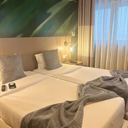 Be One Hotel Caldas Da Rainha - By Mhmb Hospitality 3* Калдаш-да-Раинья