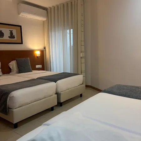 Be One Hotel Caldas Da Rainha - By Mhmb Hospitality Отель 3*