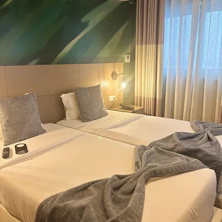 欧亚酒店 3* 卡尔达斯达·赖尼亚